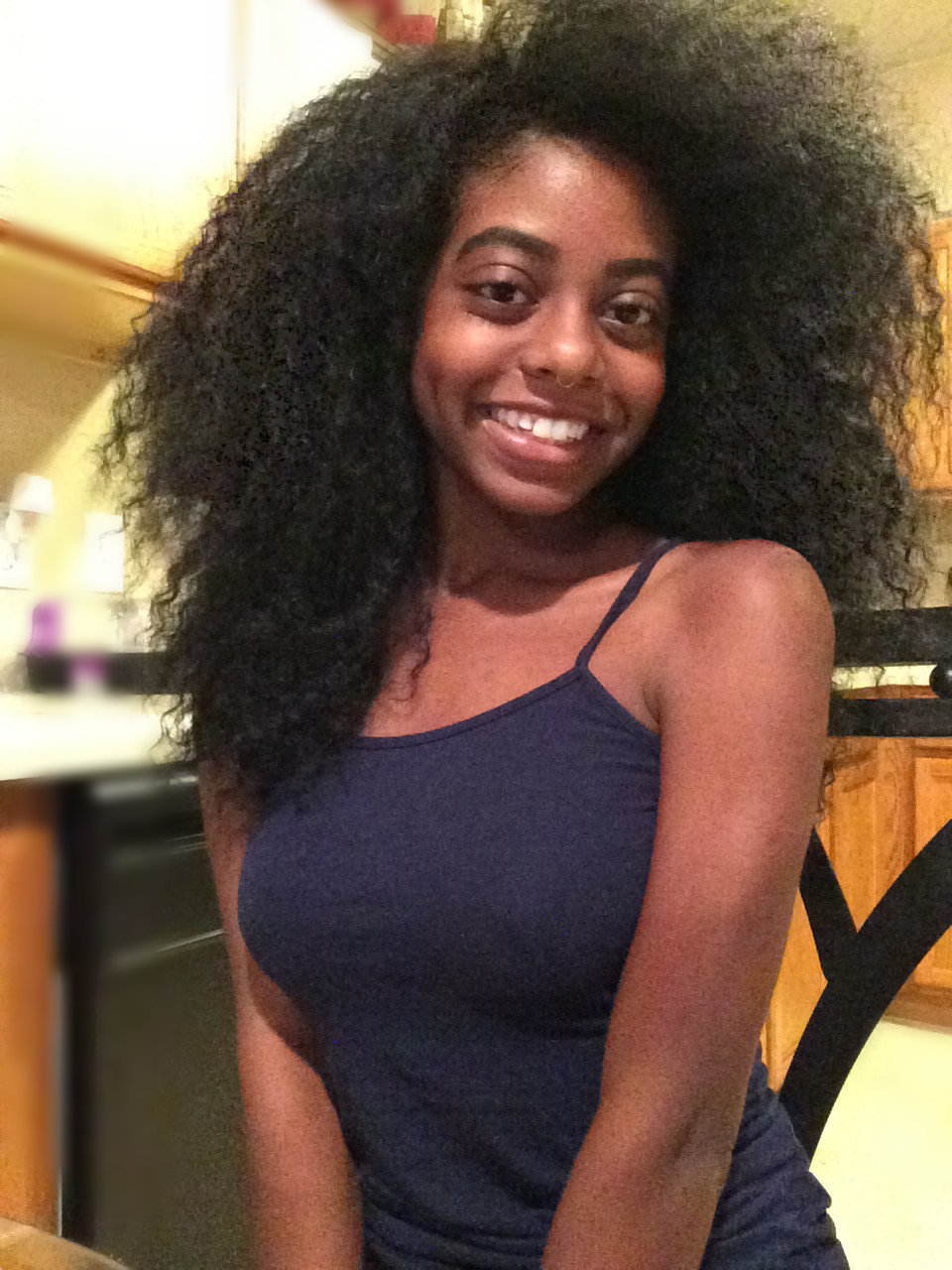 blackgirlsrpretty2:  http://3bon33.tumblr.com/ No makeup Sunday 