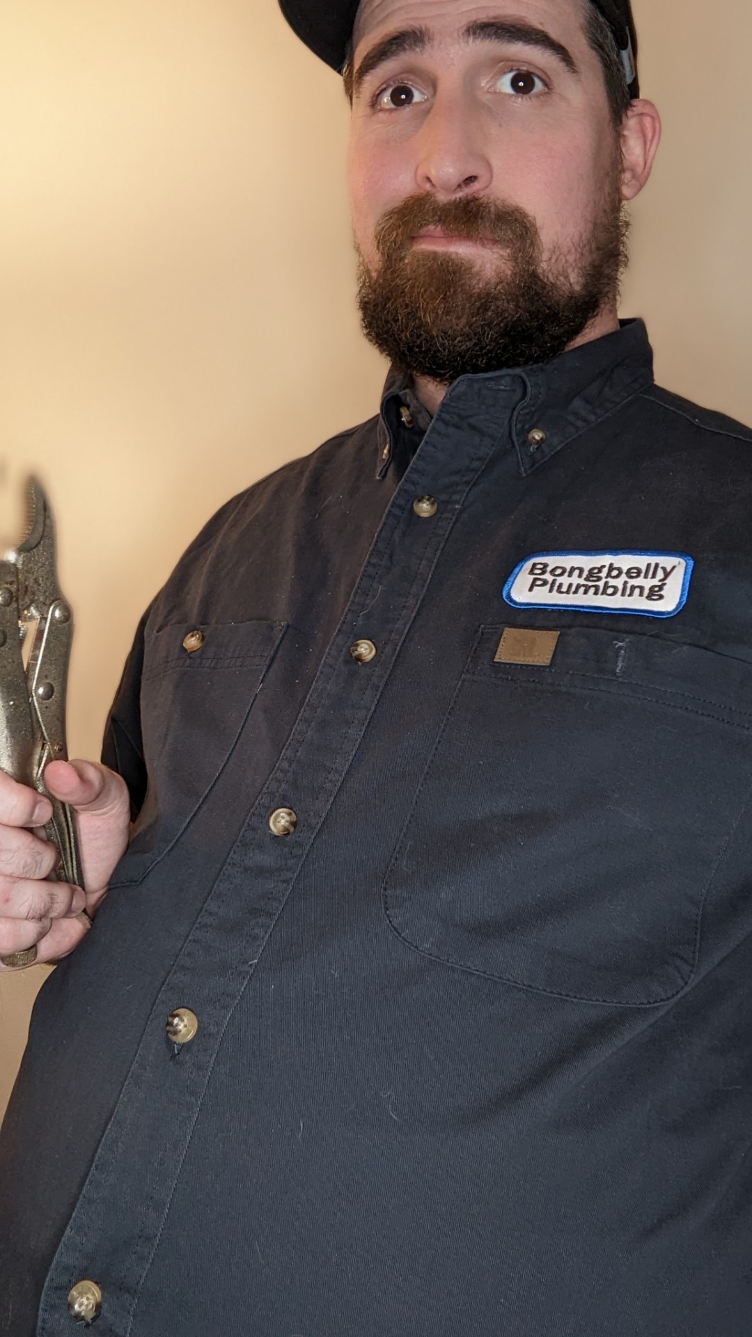 bongbellygainer:When the fat plumber catches you staring&hellip; Check out the