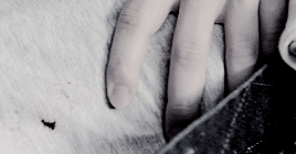 loislne:The day that the rain smelled like ice cream, my bunny went to heaven in front of my eyes. T