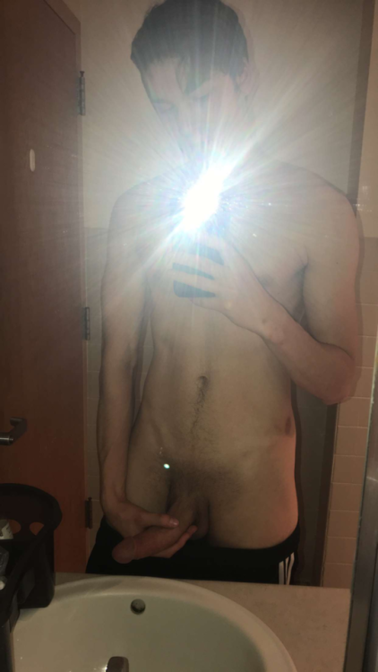 Porn Pics ibaitstr8guys:  Nick, 18  i have 60  videos