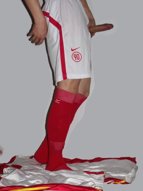 rugbysocklad:  ‘bout to release that cum