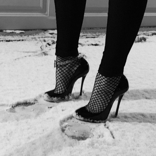 engineeringinheels: Sometimes, you just have to wear Loubs in the snow! ❄️ #louboutinworld #loubouti