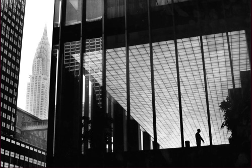 acidadenegra:phdonohue:Chrysler Building, Park Avenue, New York, 1970 – Charles Harbutt (1935-20