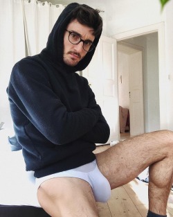 bulging:  Sam Morris