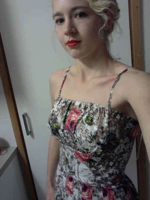 gracefullyvintage:  Pretty new dress that I bought yesterdayyyyy :D