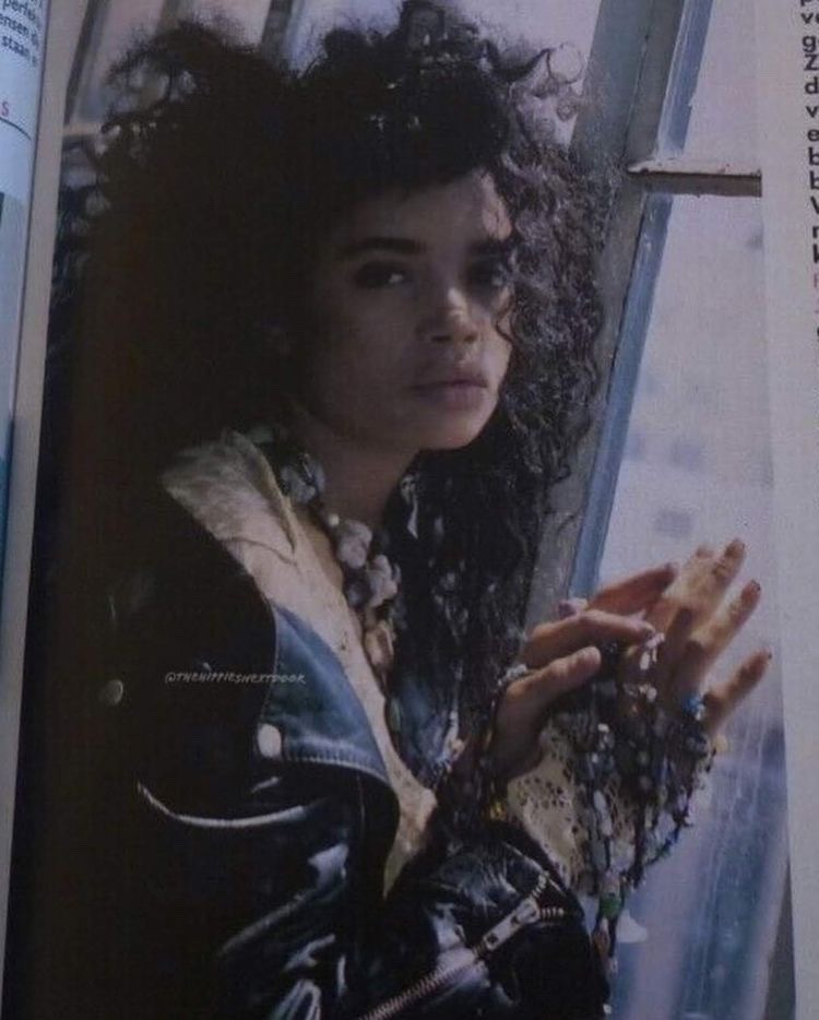 eyesaremosaics:I love Lisa Bonet, she’s a real class act and such a gorgeous woman.