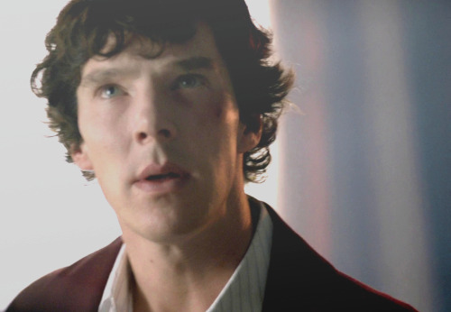 stvdyinpink: Sherlock Screencaps 1/_?