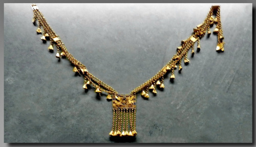 Gold chain and pectoral found in the tomb of Pinedjem I, High Priest of Amun at Thebes from the 21st