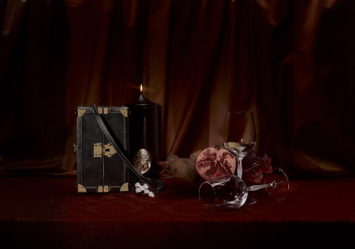 “Vanitas vanitatum” in Blush DreamPhotos by Thibault Breton