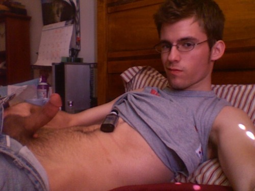 campusdudes:  Weekend Special: Dudes in glasseshttp://www.tumblr.com/blog/campusdudes