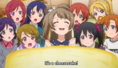akiyama-san:  4 thingsApparently Japan doesn’t have Cheesecake.I’ve never seen Cheesecake toastedAmerica: Land of the Free and Home of Diabetes A rather nice detail actually is that background characters in this American restaurant are actually speaking