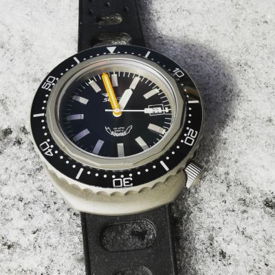 Instagram Repost
watchscenario
Dive to survive … Squale 101 atmos Dive Watch#squale101atmos #squalewatches #squalediver [ #squalewatch #monsoonalgear #divewatch #watch #toolwatch ]