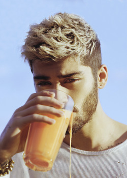 pinkcronut:  zapmanzayn:  Zayn for Fader