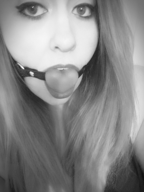 princ3ss-sunflower:I’m a good girl daddy I promise