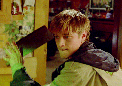 IDLE HANDS (1999) Dir. Rodman Flender 