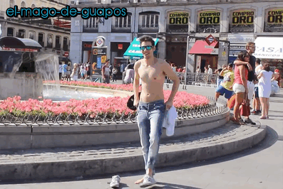 el-mago-de-guapos:  Madrid al desnudo LocueloWTF adult photos