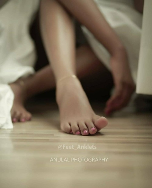 Morning Vibes  #feet #anklets #photography #canon #nikon #pink #toes #love #keralawedding #kerala #k