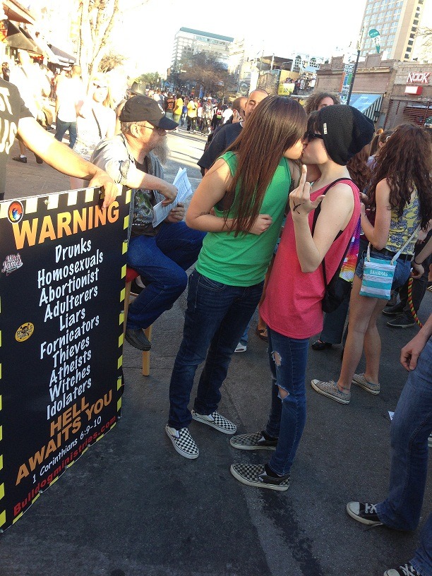 ignite-hell:  So, this happened during Spring Break at SXSW.My girlfriend and I. 