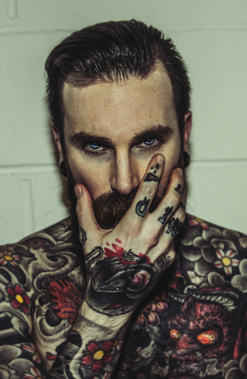 dickiesmithmodel:  Image by harisnukem