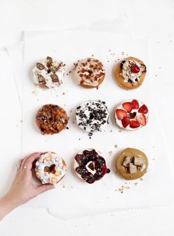 fullcravings:9 Decadent Doughnut Toppings