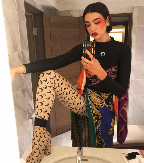 dua-daily:dualipa my most extra mirror pic.