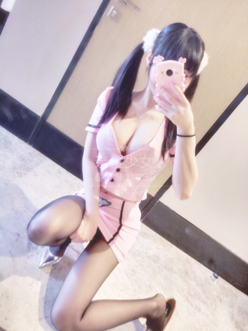 xiaonaiying: 奈樱少女-170119护士 32P+1V 全网最全VIP套图视频40套价值6688元，点我购买199元