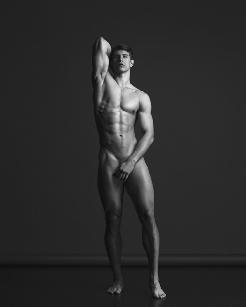 nakedisanart:               Naked Is An Art                  Vlad by Vazgen Arutyunov 
