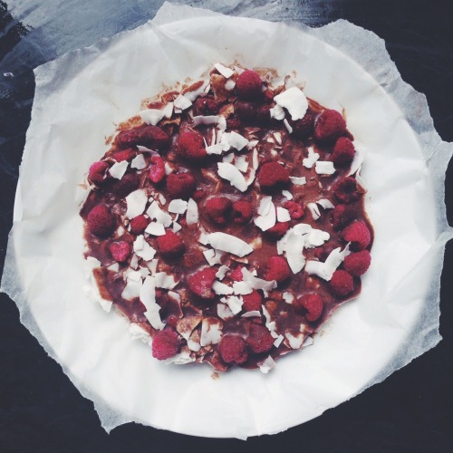 Raspberry Ripple  1/3 Cup frozen raspberries 1/3 Cup coconut flakes1/3 Cup coconut oil 80g Organic