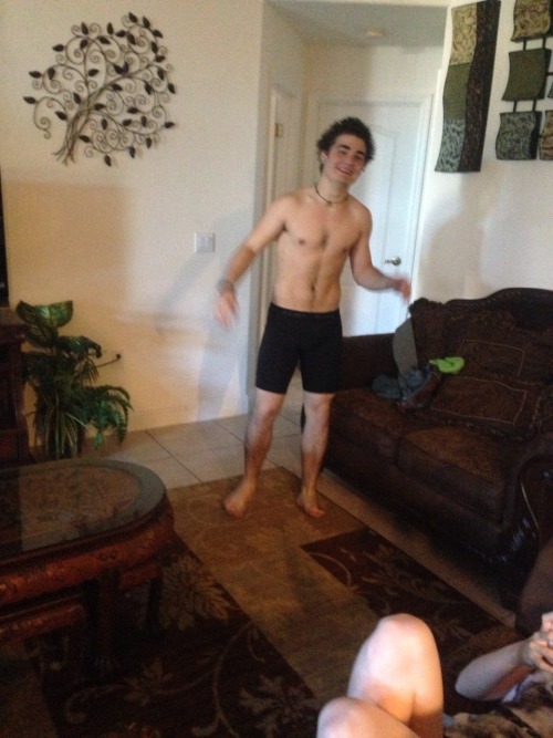 snorchill:  blakebones:  My most favorite fagela  Why must you torment me