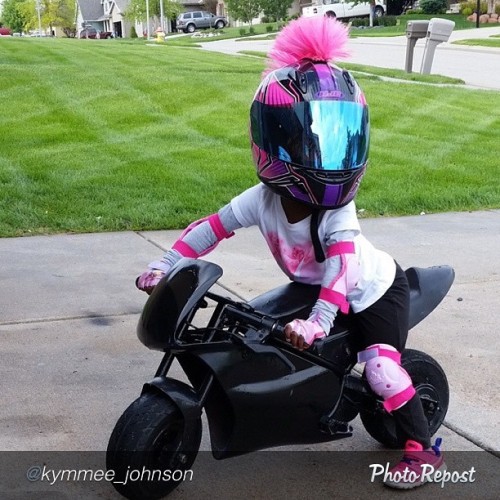 motorbikesnrollerskates:  i rarely do #wcw because my entire tumblr as well as my roller derby & motorcycle love affair has mostly been driven by seeing empowered women. BUT this awesome little 2-year old has put such a smile on my face, i had give
