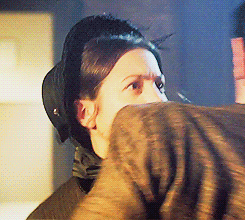 deardarkness:  Jenny ain’t got time for your random kissing Doctor 