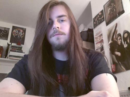 tjs-all-guys-n-guys-all-the-time:  Danny, 19 1.17.13 07:20 good morning tumblr-ers tumblr Tj