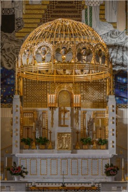 signorcasaubon:  The High Altar of Sankt Leopold am Steinhof, the Catholic oratory in Vienna’s Steinhof Psychiatric Hospital and one of my favorite churches. Otto Wagner designed this church, which was initially panned as cold and lifeless upon its