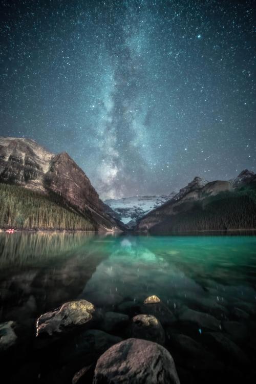 amazinglybeautifulphotography:Lake Louise with the Milky Way perfectly aligned [OC][3893 × 5840] - A