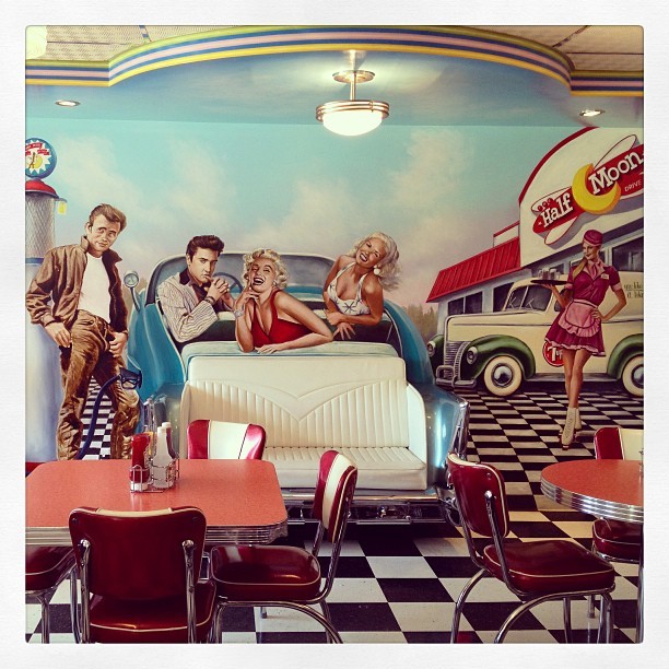 lovethe50s:  Cool 50’s mural at Half Moon #halfmoon #lockport #manitoba #vintage