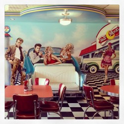 lovethe50s:  Cool 50’s mural at Half Moon #halfmoon #lockport #manitoba #vintage #50s #elvis #jamesdean #marilynmunroe by weezik http://bit.ly/173TPwz 