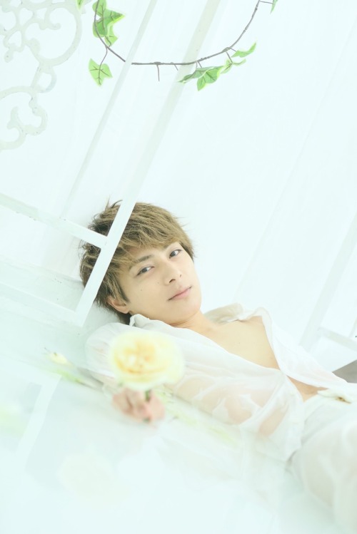 angel-kyousuke: PUBLIC∴GARDEN! 『Hush a by』 Yonehara Kousuke (x,x)