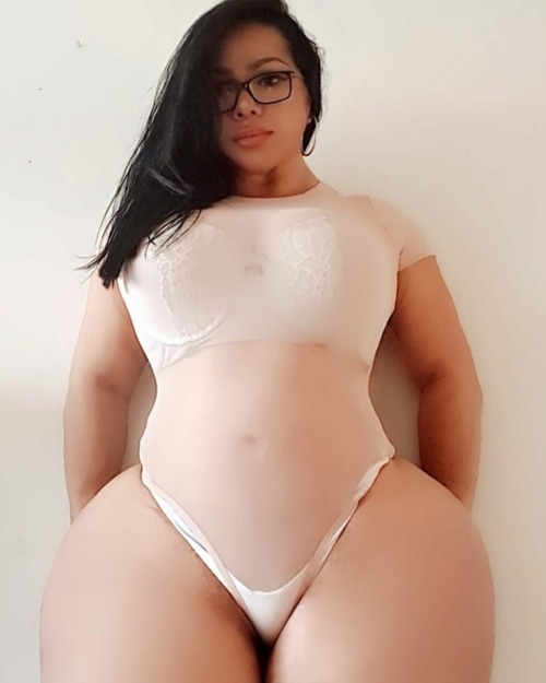 fletchertrowan:  leemore-23:My top 6 thick chicks, couldn’t do 5 lol Quality THICKNESS