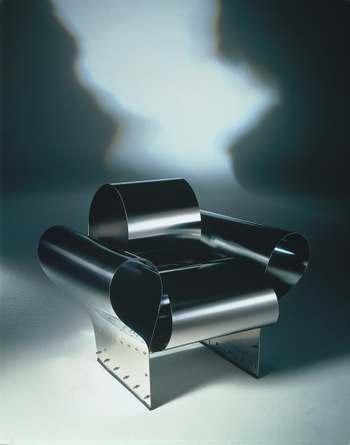 “Well-Tempered” Chair, 1986–87, designed by Ron Arad(Photographer: Marc Eggimann. © Vitra)