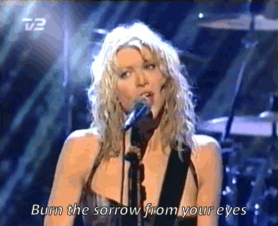 lollilollirot:Hole performing “Malibu” at Billboard Music Awards, December 7, 1998