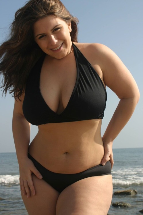 sexysize14plus:  London Andrews….. 