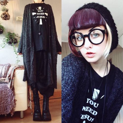 psychara: Artschool #ootd ! Top by @petalspeacocks !