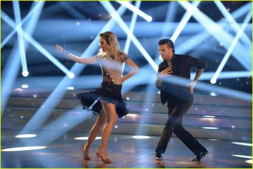 lindseystirlingczsk:První vystoupení v soutěži Dancing with the Stars. +FOX+