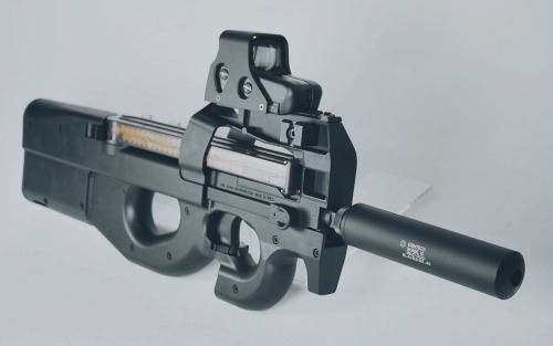 FN P90