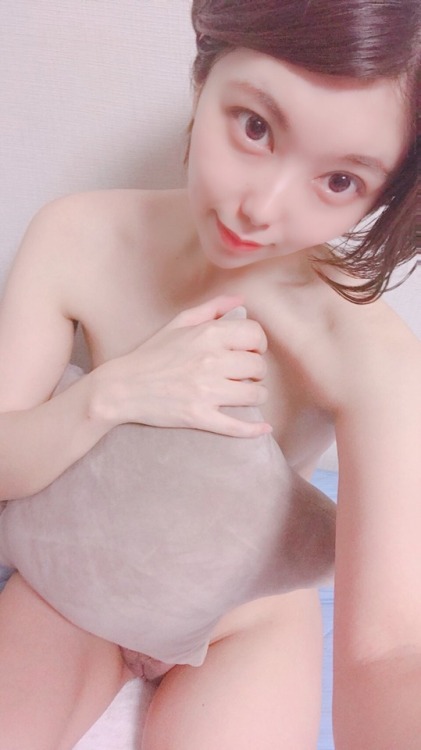 namichan2002: お顔出して まんまんも出して おかずにされる為に頑張ります とにかく沢山見られたいからリブログよろしくです