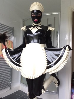 Missdollylatex:  Latex Maid In Your Home