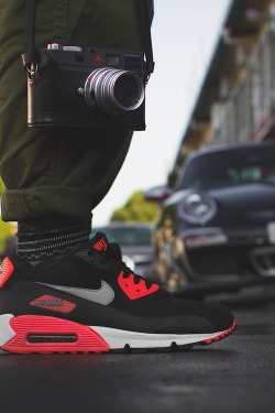 lightexponent:  Air Max 90 X Porsche GT3RS