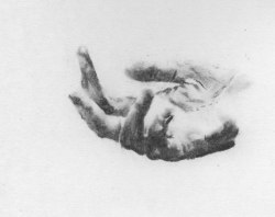 vvni:  A little charcoal hand. I hope you think it’s art… to me it is. more? 