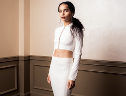 celebritiesofcolor:  Zoe Kravitz poses for a portrait to promote her new film “The Divergent Series: Allegiant” 