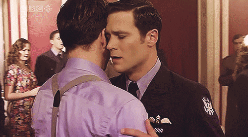 mamarenren: Tony doesn’t tell Steve about Captain Jack Harkness’ sexuality before they s